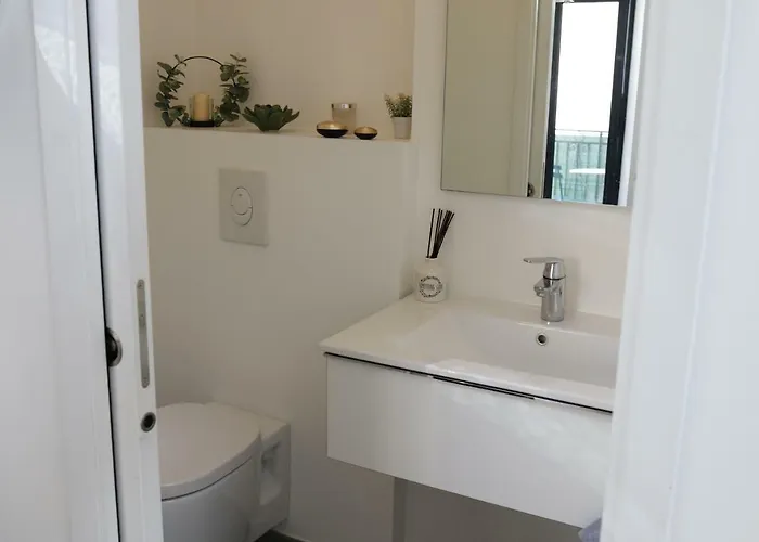 Luxueux 3 Pieces - Wilson Apartment